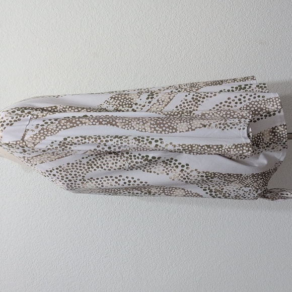 Easywear By Chico's Polka dot Animal Snake Print Top Blouse Size 3(16) - Picture 4 of 9